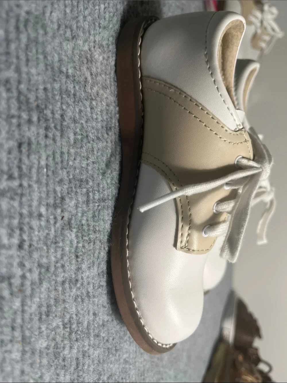 FootMates polished white